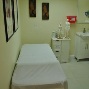 One of the rooms for chiropractic care at Jimenez Chiropractic Med-Spa in Miami, FL